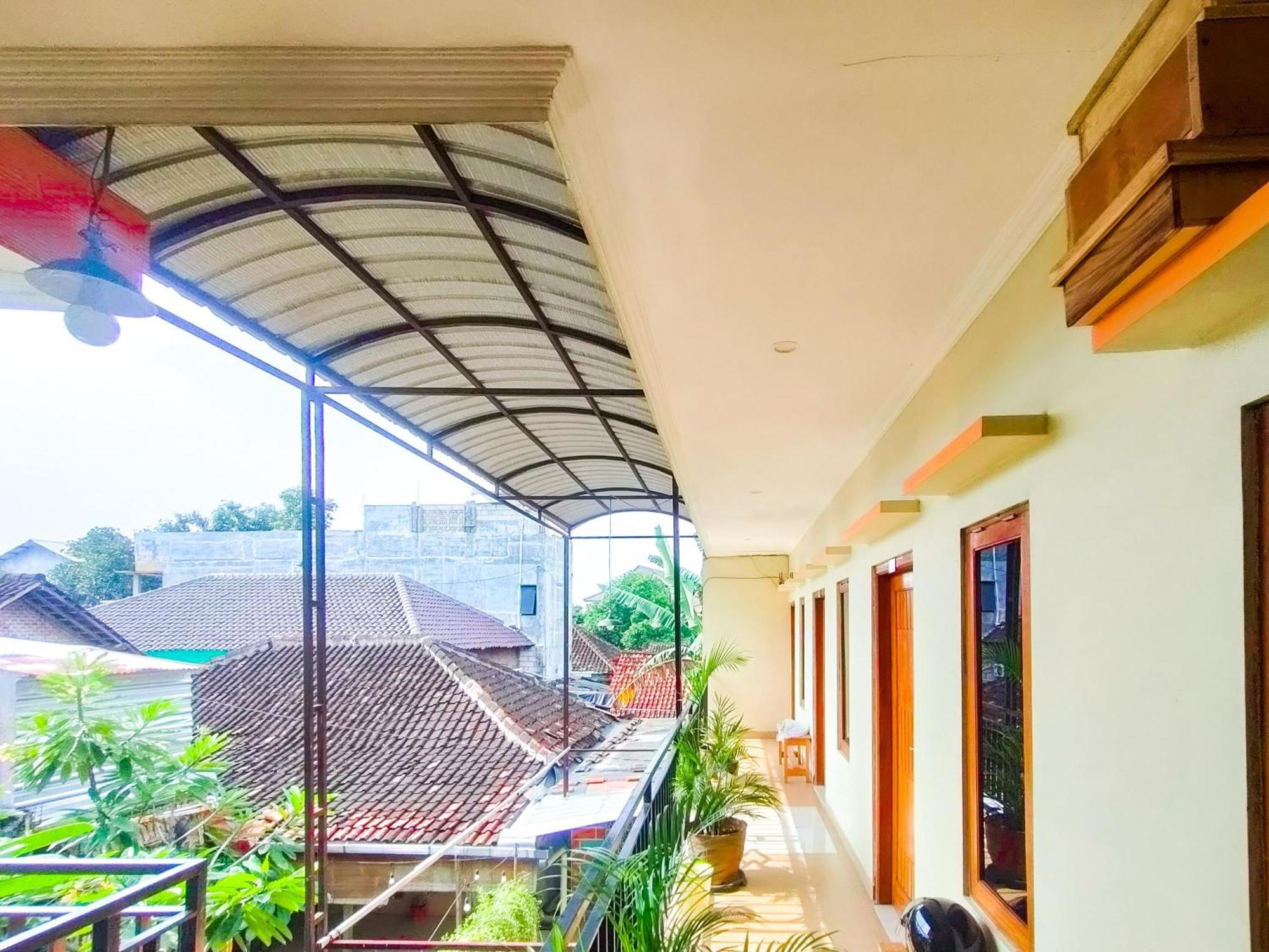 Reddoorz Syariah At Graha Adi Karya Kartasura Hotel Kartosuro Exterior photo